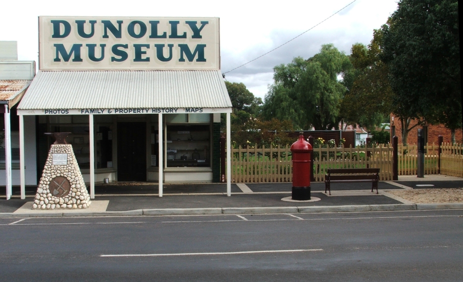 Dunolly Museum and adjacent gardens